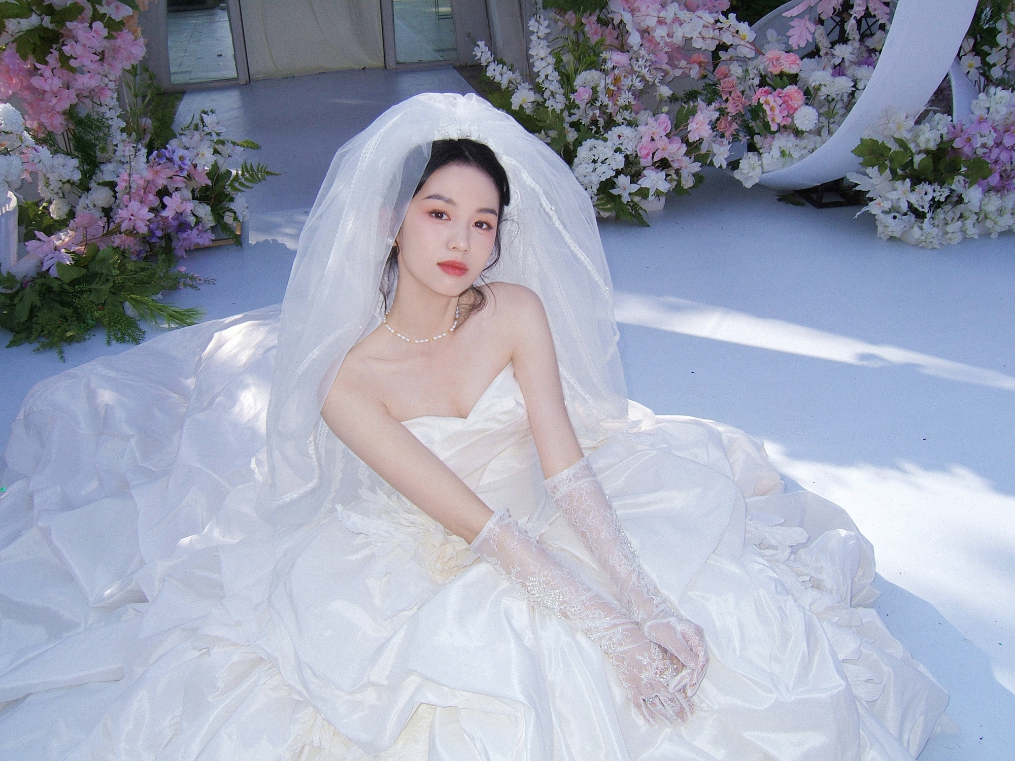 C&ocirc; d&acirc;u đẹp nhất Trung Quốc hiện tại: Sắc v&oacute;c ngọc ng&agrave; vạn người ao ước, l&agrave;n da như được dệt bằng &aacute;nh trăng- Ảnh 3.