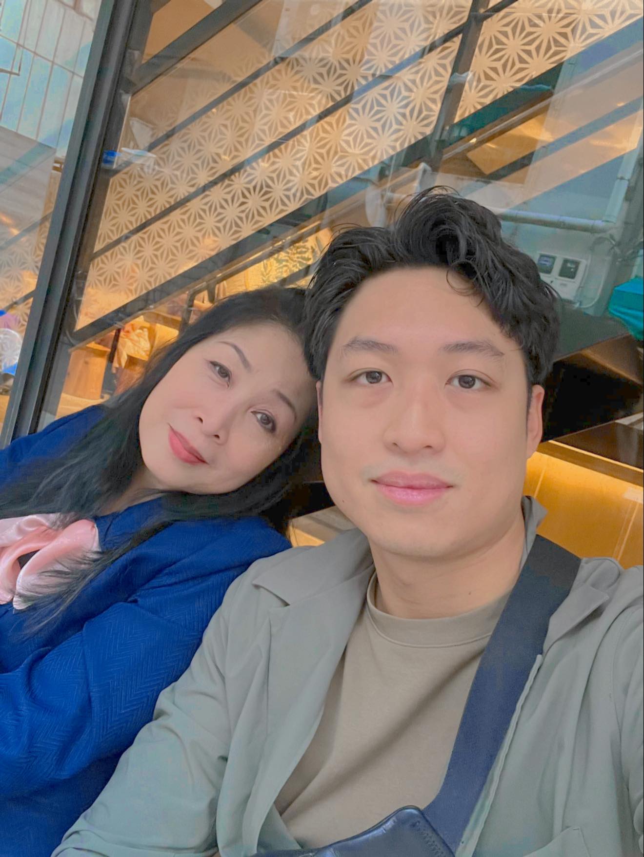 Ch&acirc;n dung 4 ch&agrave;ng trai được "đẩy thuyền" với Lọ Lem: Điểm chung l&agrave; gi&agrave;u, tiếp theo l&agrave; g&igrave;?- Ảnh 10.