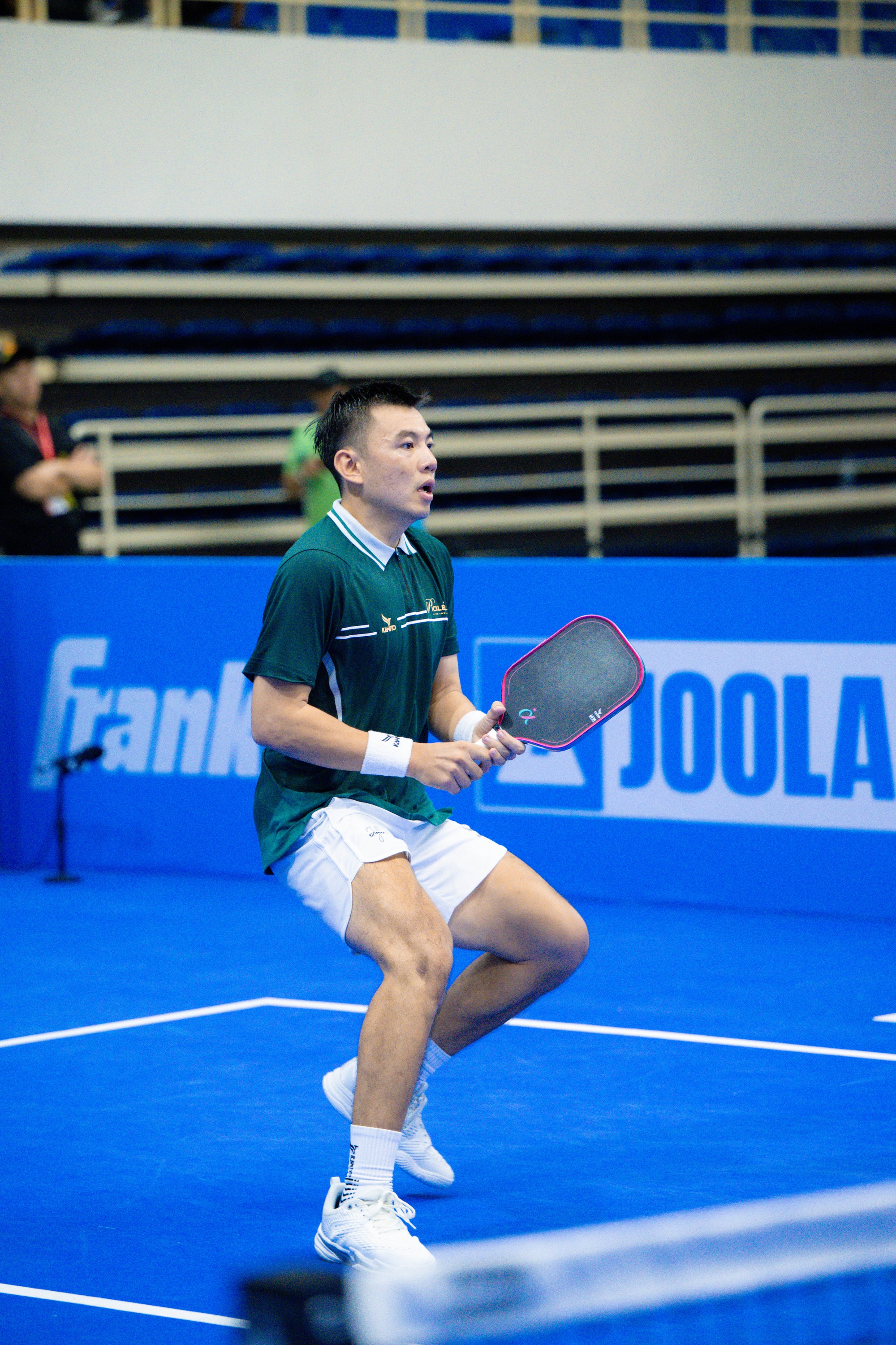 Đẳng cấp: L&yacute; Ho&agrave;ng Nam ch&acirc;n đau tập tễnh vẫn đ&aacute;nh bại Top 4 PPA Christian Alshon- Ảnh 10.