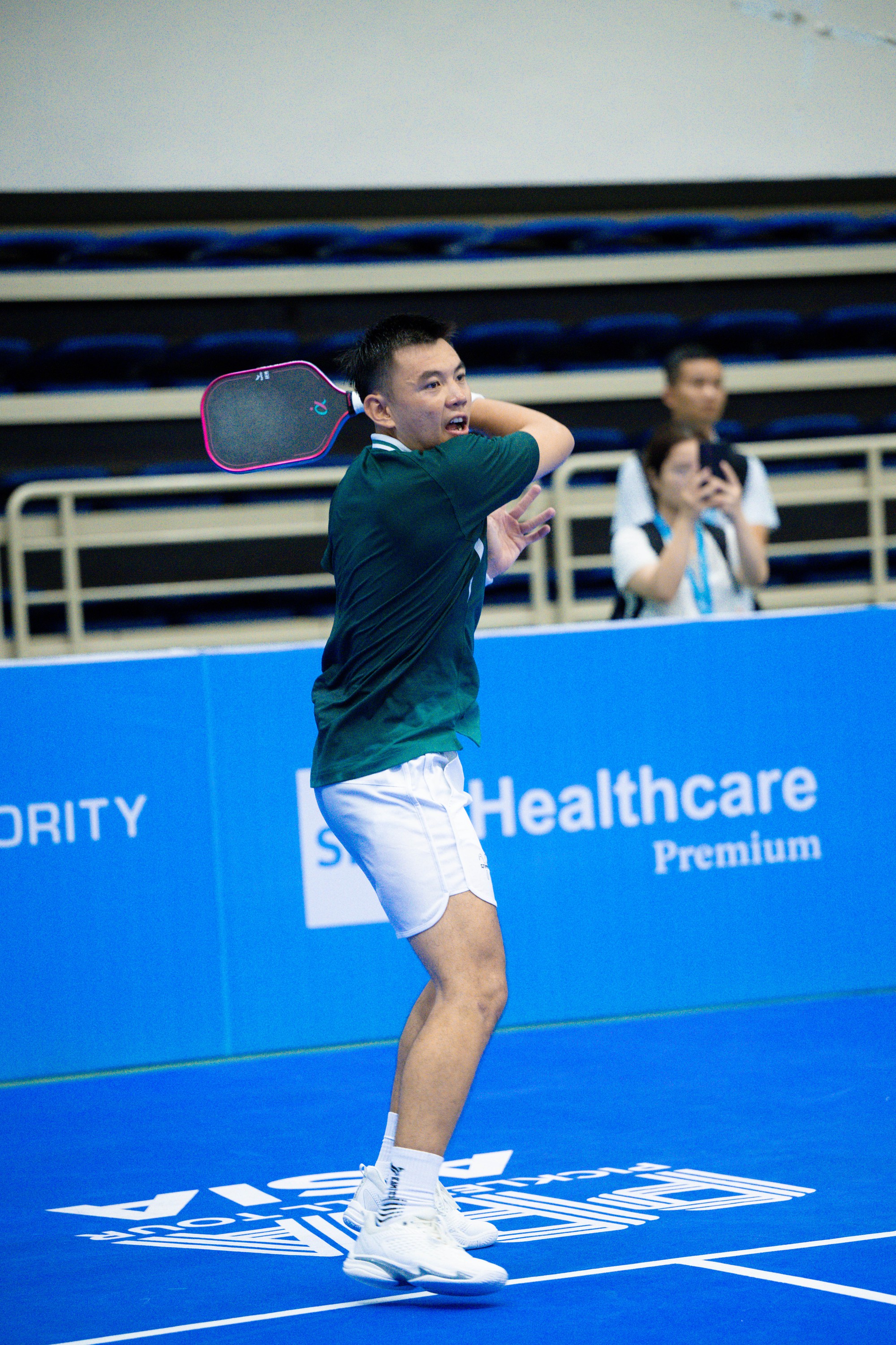 Đẳng cấp: L&yacute; Ho&agrave;ng Nam ch&acirc;n đau tập tễnh vẫn đ&aacute;nh bại Top 4 PPA Christian Alshon- Ảnh 8.