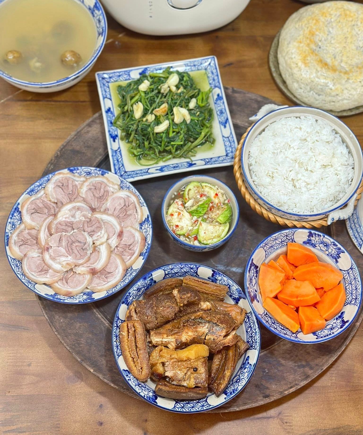 Tham gia thử thách "50k nấu mâm cơm 4 người ăn vô tư": Chị gái ở Hà Nội cầu cứu ngay ngày đầu tiên!- Ảnh 5. Tham gia thử thách "50k nấu mâm cơm 4 người ăn vô tư": Chị gái ở Hà Nội cầu cứu ngay ngày đầu tiên!- Ảnh 5.