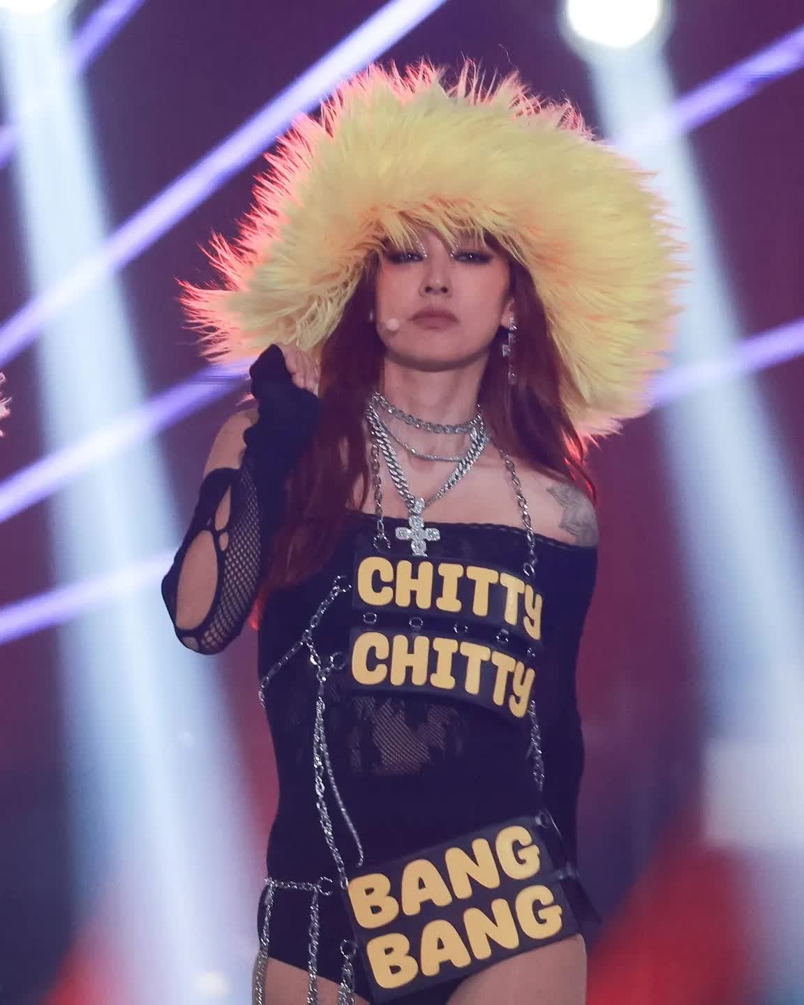 Da n&acirc;u đi với ngực khủng: Nghe th&igrave; "hot" nhưng đ&acirc;u c&oacute; an to&agrave;n!- Ảnh 14.