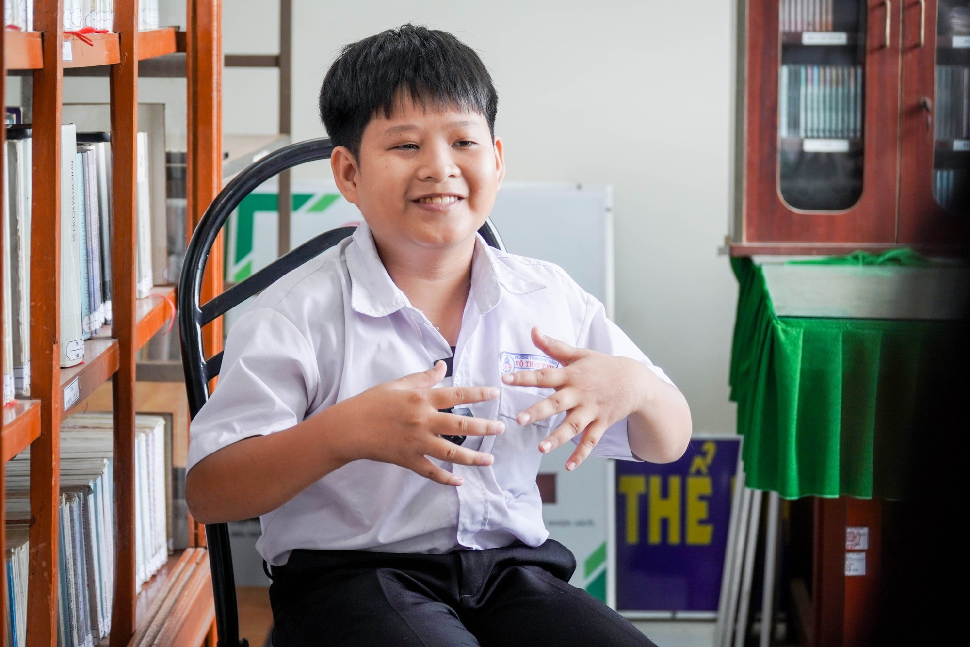 Ch&agrave;ng trai t&iacute; hon v&agrave; lời hứa với b&agrave; nội: "Con sẽ đậu đại học, con l&agrave;m được!"- Ảnh 1.