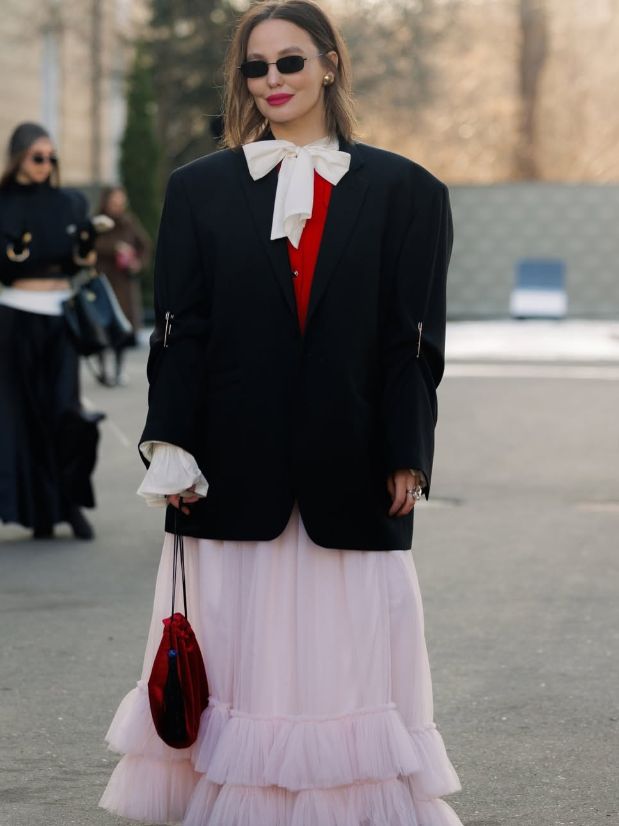 Tưởng "sến sẩm" nhưng đ&acirc;y lại l&agrave; chi tiết cứu rỗi mọi v&oacute;c d&aacute;ng, l&agrave;m khuynh đảo tủ đồ nhất năm 2026- Ảnh 21.