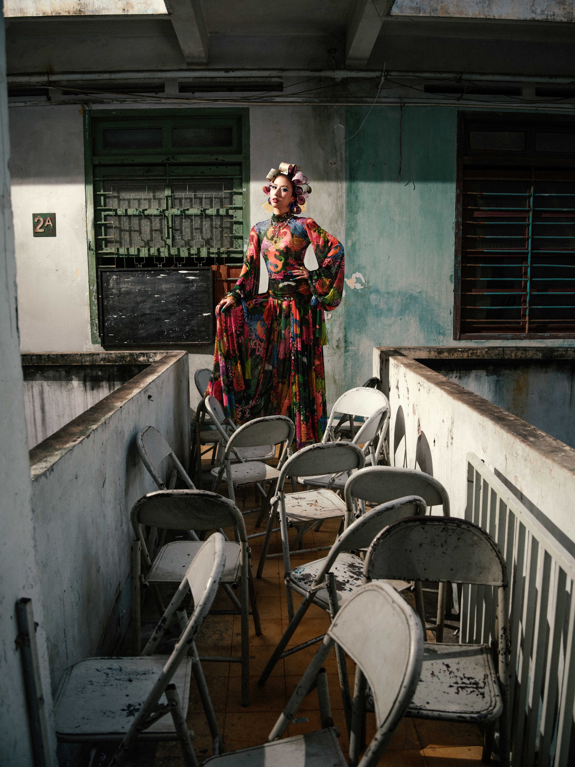 Trấn Th&agrave;nh: Xem MV Quỳnh Anh Shyn tưởng của CL hay Lady Gaga- Ảnh 8.