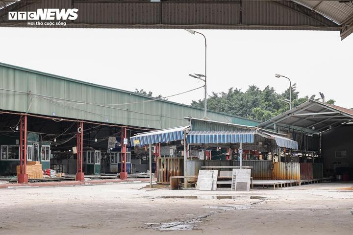 Cận cảnh l&ograve; mổ tuồn gần 300 tấn lợn bệnh v&agrave;o trường học, chợ đầu mối ở H&agrave; Nội- Ảnh 3.