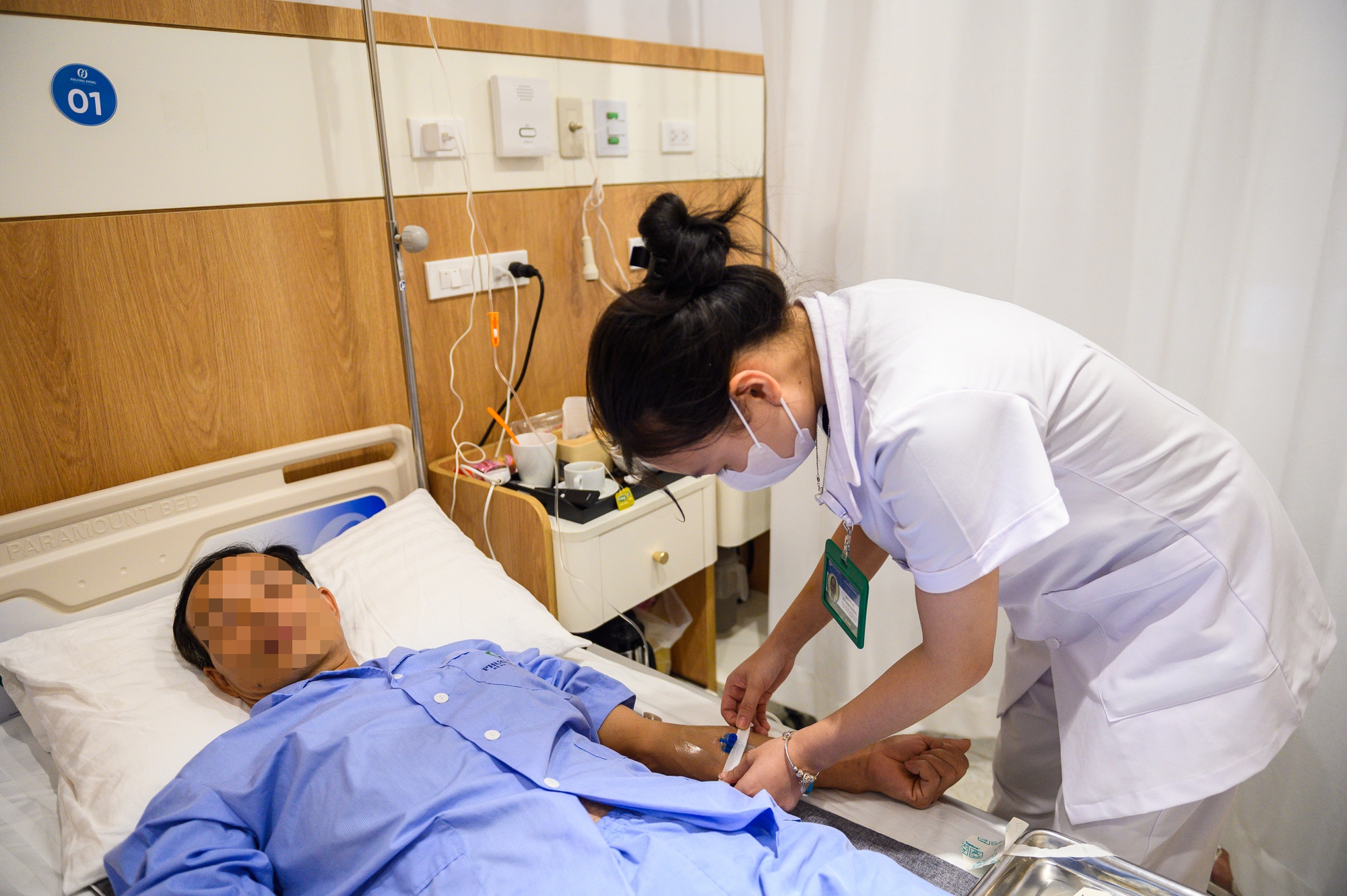 Đỉnh: Cận cảnh quy tr&igrave;nh người Việt được điều trị thuốc miễn dịch ung thư của Nga, gi&aacute; mỗi lọ khoảng 19 triệu- Ảnh 17.