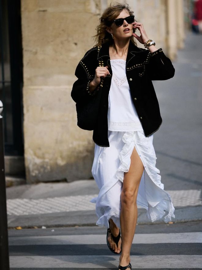 Tưởng "sến sẩm" nhưng đ&acirc;y lại l&agrave; chi tiết cứu rỗi mọi v&oacute;c d&aacute;ng, l&agrave;m khuynh đảo tủ đồ nhất năm 2026- Ảnh 1.