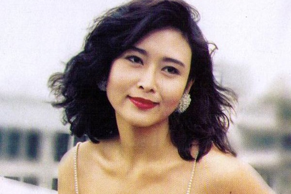 Cuộc đời của "nữ hoàng phim nóng" cởi đồ để nổi tiếng rồi mặc lại để trở thành ảnh hậu- Ảnh 3. Cuộc đời của "nữ hoàng phim nóng" cởi đồ để nổi tiếng rồi mặc lại để trở thành ảnh hậu- Ảnh 3.