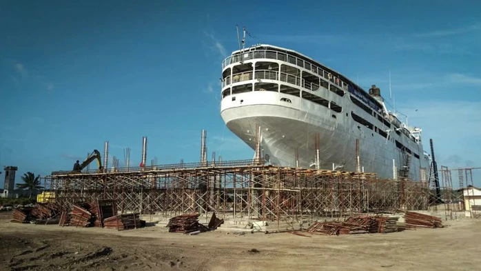 Chi 30 tỷ mua lại "đống sắt vụn 6.800 tấn&rdquo; khiến bao người cười ch&ecirc;, 15 năm sau, c&ocirc;ng nghệ cao v&agrave;o cuộc khiến ai cũng thấy hối hận- Ảnh 2.