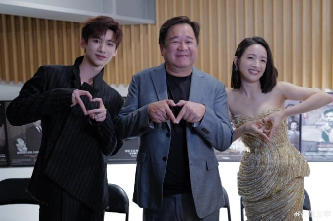 Gương mặt l&atilde;o h&oacute;a qu&aacute; nhanh của "nữ thần thanh xu&acirc;n" L&acirc;m Y Thần- Ảnh 8.