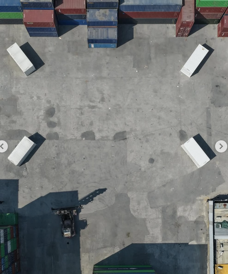 Show Maison Margiela Thu/Đ&ocirc;ng 2026 g&acirc;y b&atilde;o MXH: Hứa Quang H&aacute;n cũng c&oacute; mặt, model catwalk gần như kh&ocirc;ng thấy đường- Ảnh 9.