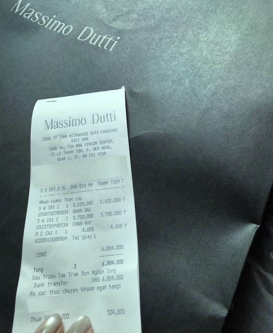 Drama "chị kế to&aacute;n nghỉ Chủ nhật" của Massimo Dutti Việt Nam: Kh&aacute;ch bỏ 6,8 triệu đồng mua đồ nhưng phải về tay kh&ocirc;ng trong cay đắng- Ảnh 2.