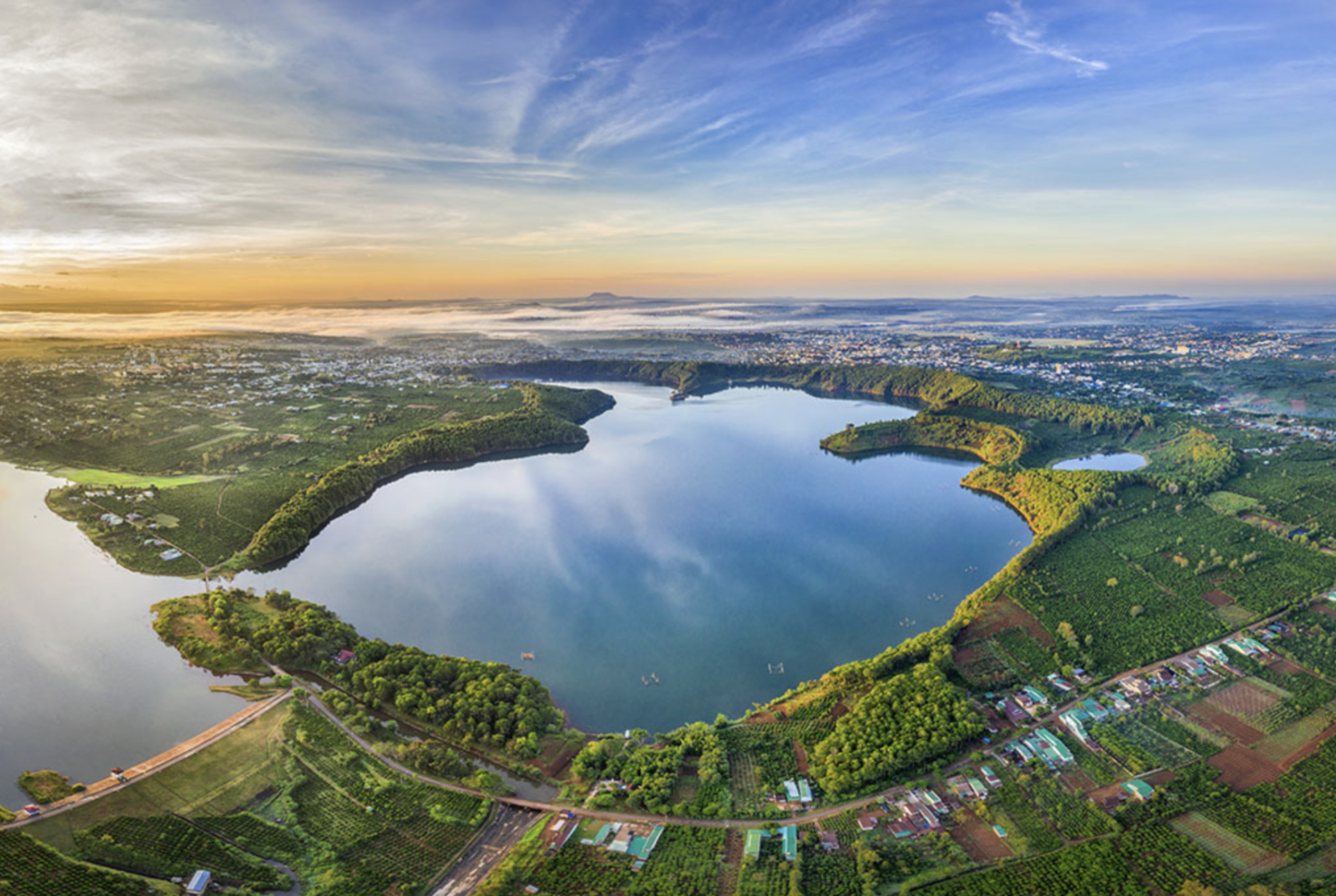 Đ&oacute;n gần 850.000 lượt kh&aacute;ch chỉ trong v&agrave;i th&aacute;ng, 1 tỉnh tại Việt Nam hưởng trọn 2 cực phẩm khiến kh&aacute;ch Việt kh&ocirc;ng thể n&agrave;o ngồi y&ecirc;n- Ảnh 1.