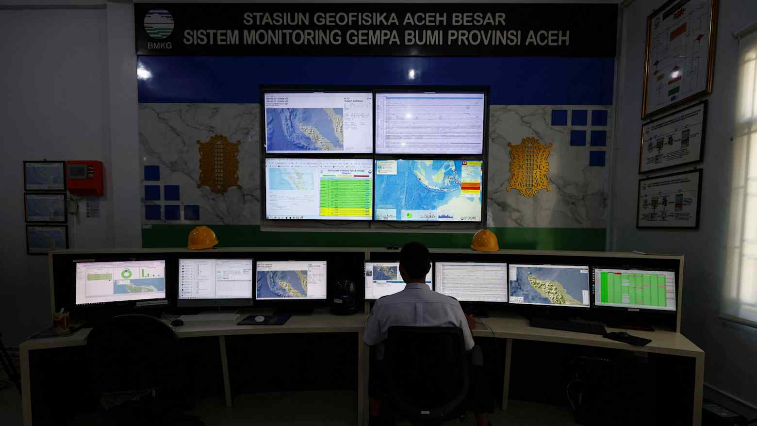 N&Oacute;NG: Động đất 7,8 độ richter ngo&agrave;i khơi Indonesia, cảnh b&aacute;o s&oacute;ng thần ở h&agrave;ng loạt nước- Ảnh 1.