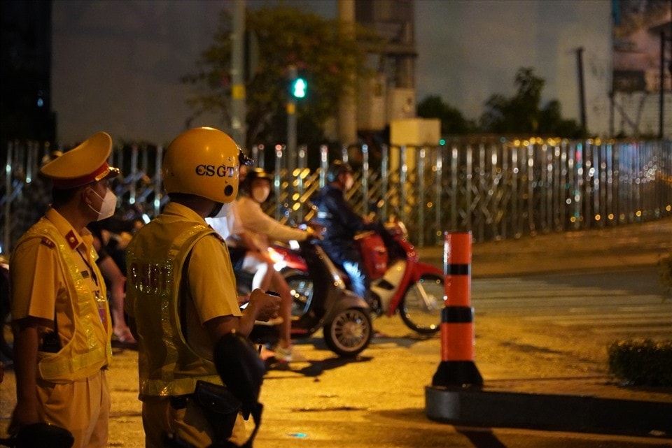 CSGT đồng loạt ra qu&acirc;n, lập 882 chốt kiểm tra tr&ecirc;n to&agrave;n quốc: Đ&acirc;y l&agrave; lỗi vi phạm giao th&ocirc;ng phổ biến nhất- Ảnh 1.