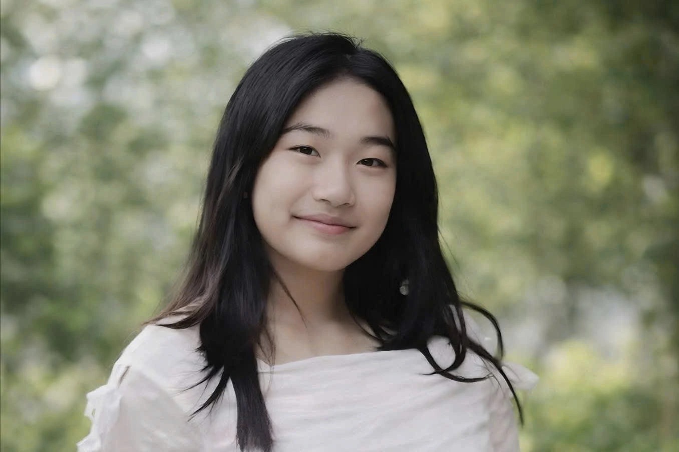 Người cha ở Đồng Nai mang ảnh con g&aacute;i mất li&ecirc;n lạc gần 1 th&aacute;ng l&ecirc;n TPHCM rong ruổi t&igrave;m kiếm- Ảnh 1.