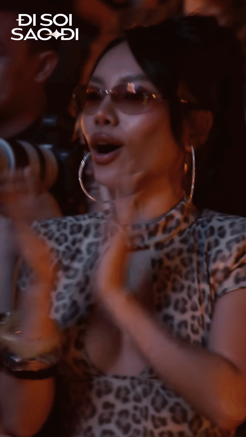 Chị Đẹp T&oacute;c Ti&ecirc;n diện &aacute;o si&ecirc;u chiến, ai ngờ &ldquo;đụng h&agrave;ng&rdquo; một Em Xinh ngay trong sự kiện- Ảnh 3.