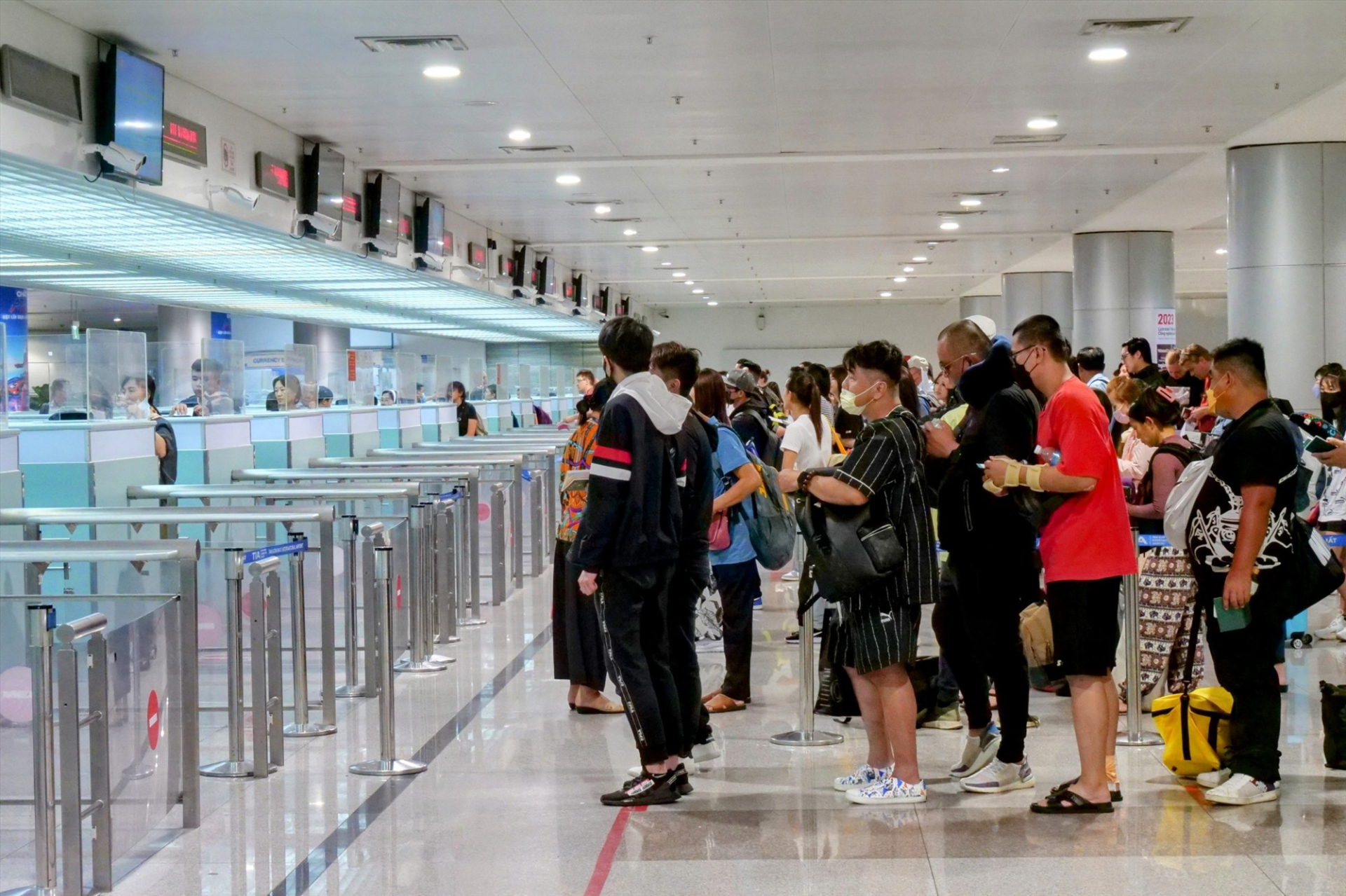 C&ocirc;ng an TP.HCM cảnh b&aacute;o: Cần l&agrave;m ngay điều n&agrave;y khi chuyến bay đột ngột đổi giờ ch&oacute;t- Ảnh 1.