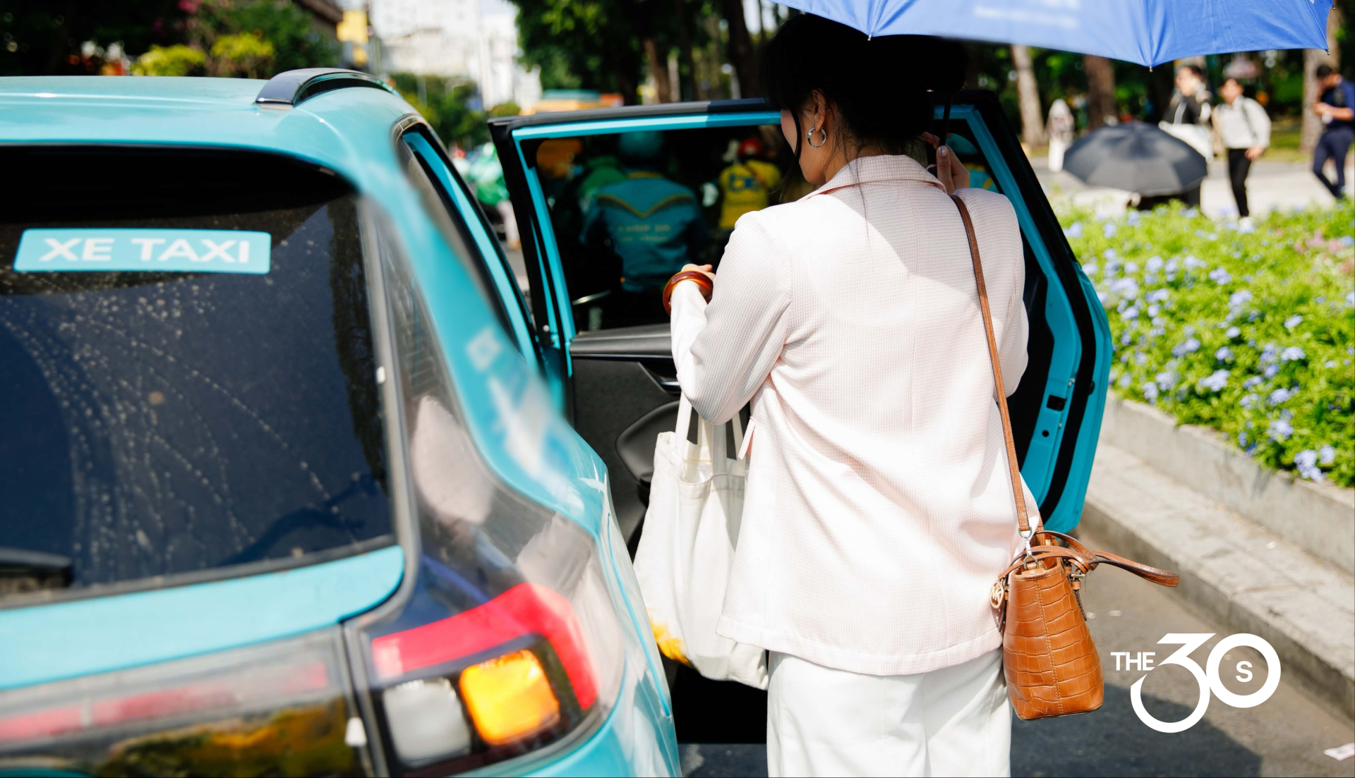 Cất &ocirc; t&ocirc; đi metro, &ldquo;chị Dung&rdquo; ở TP.HCM tiết kiệm 52 triệu một năm: Mua v&agrave;ng, ăn sang cũng thấy an t&acirc;m hẳn - Ảnh 11.