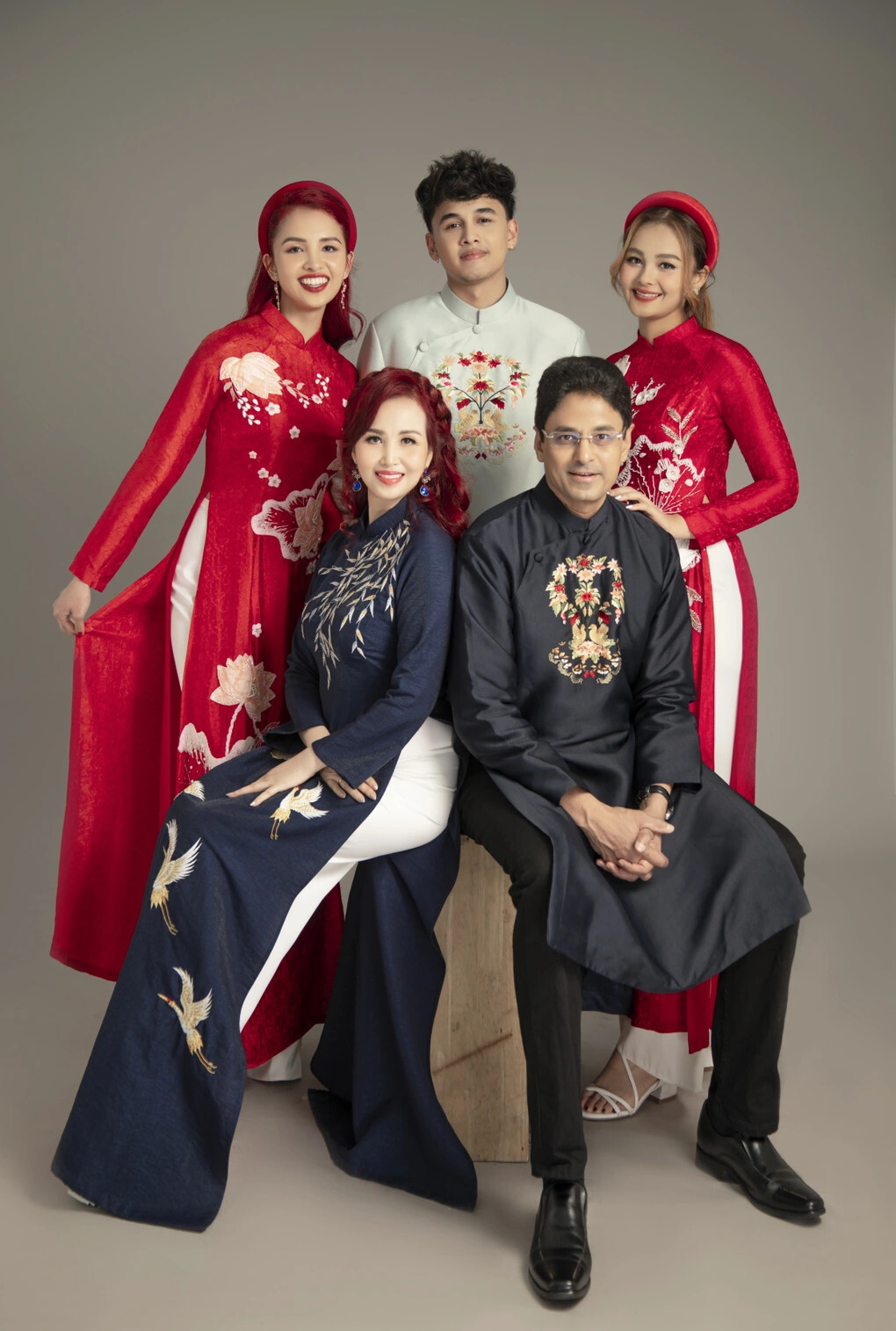 N&agrave;ng hậu d&ograve;ng d&otilde;i "tr&acirc;m anh thế phiệt", giữ kỷ lục th&ocirc;ng thạo 5 ngoại ngữ- Ảnh 4.