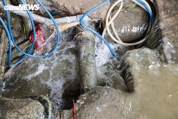 Cảnh &ocirc; nhiễm k&eacute;o d&agrave;i tại chợ c&aacute; lớn nhất H&agrave; Nội trước ng&agrave;y bị giải tỏa- Ảnh 11.