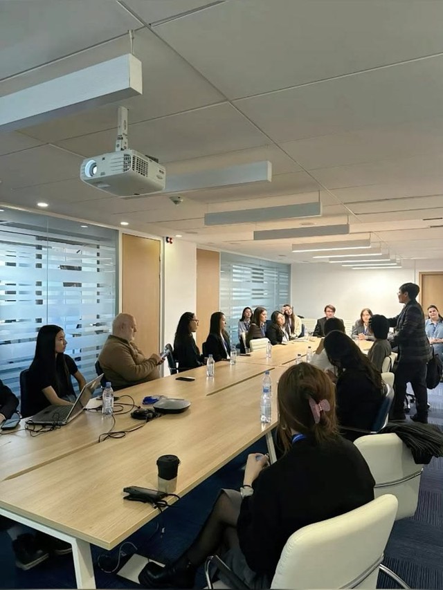 Hoang tưởng c&ocirc;ng sở - Kh&aacute;i niệm mới đang &aacute;m ảnh d&acirc;n văn ph&ograve;ng- Ảnh 2.