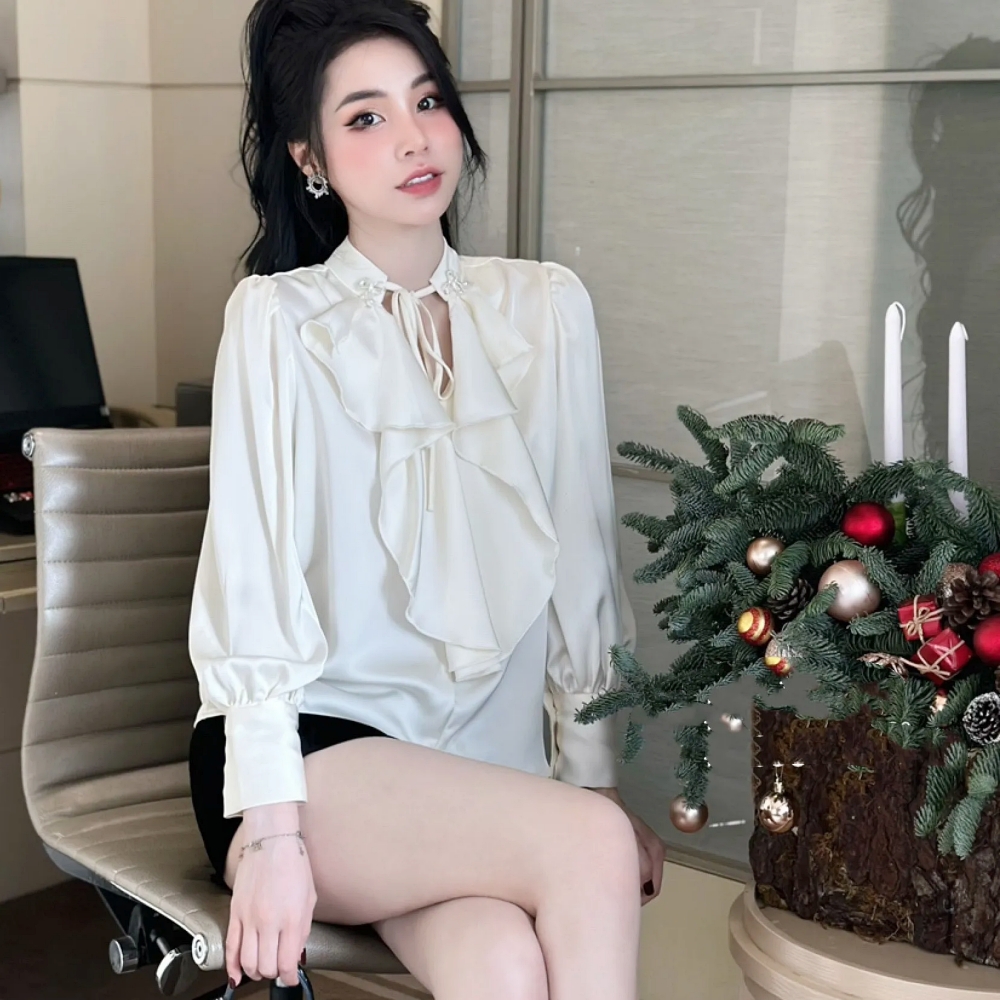 Kh&ocirc;ng cộp m&aacute;c "b&aacute;nh b&egrave;o": &Aacute;o ren b&egrave;o nh&uacute;n h&egrave; 2026 được mặc theo c&aacute;ch tinh tế v&agrave; c&oacute; gu hơn bao giờ hết- Ảnh 8.