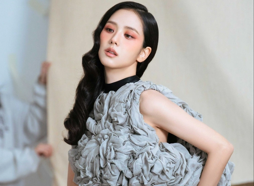 Jisoo (BLACKPINK) ch&iacute;nh thức l&ecirc;n tiếng về b&ecirc; bối quấy rối phụ nữ của anh trai- Ảnh 1.