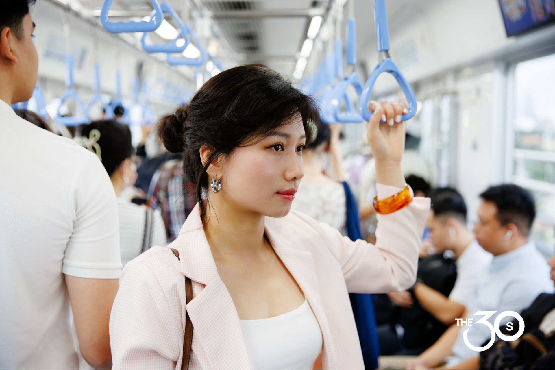 Cất &ocirc; t&ocirc; đi metro, &ldquo;chị Dung&rdquo; ở TP.HCM tiết kiệm 52 triệu một năm: Mua v&agrave;ng, ăn sang cũng thấy an t&acirc;m hẳn - Ảnh 9.