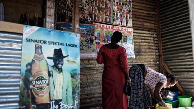 B&iacute; ẩn cuộc sống của người d&acirc;n trong ng&ocirc;i l&agrave;ng nhỏ hơn s&acirc;n b&oacute;ng đ&aacute;, gần 1.800 người chen ch&uacute;c mưu sinh - Ảnh 4.