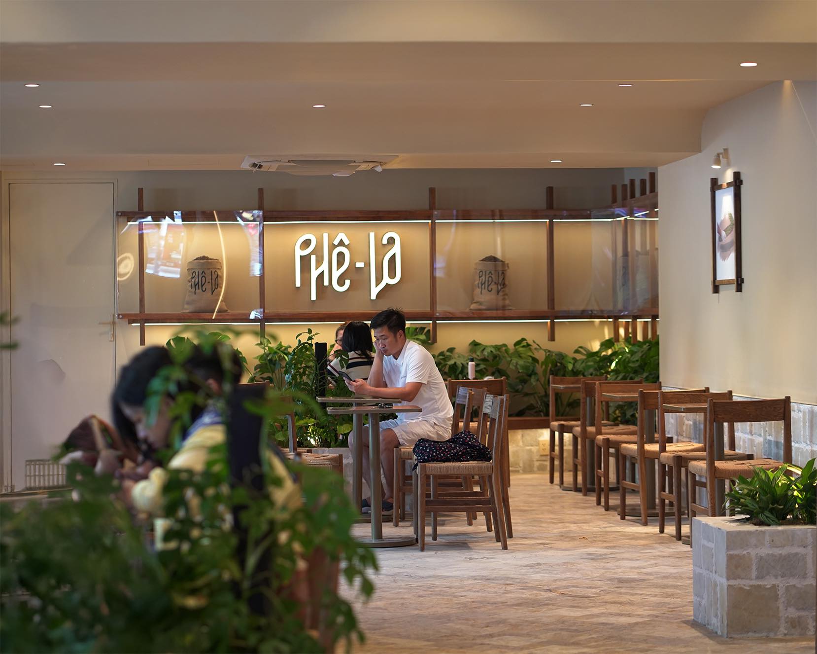 "C&aacute;i gi&aacute; phải trả" của Ph&ecirc; La - Ảnh 15.