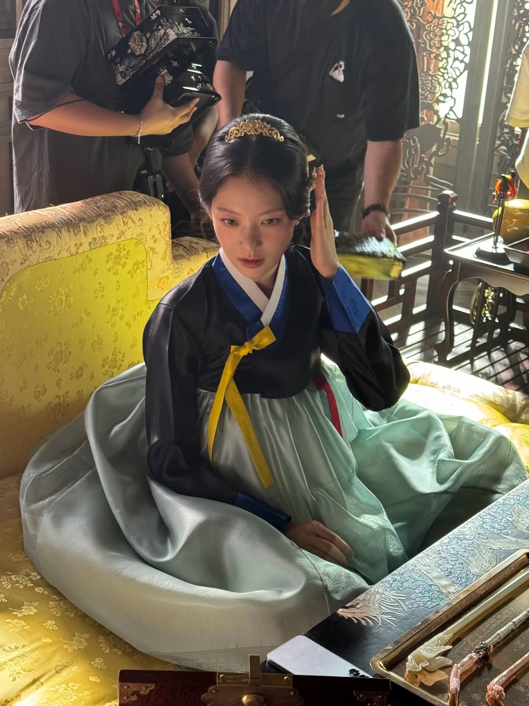 Mỹ nh&acirc;n đang khiến IU lu mờ: Đẹp ho&agrave;n hảo đến độ được v&iacute; như &ldquo;perfect queen&rdquo;- Ảnh 1.