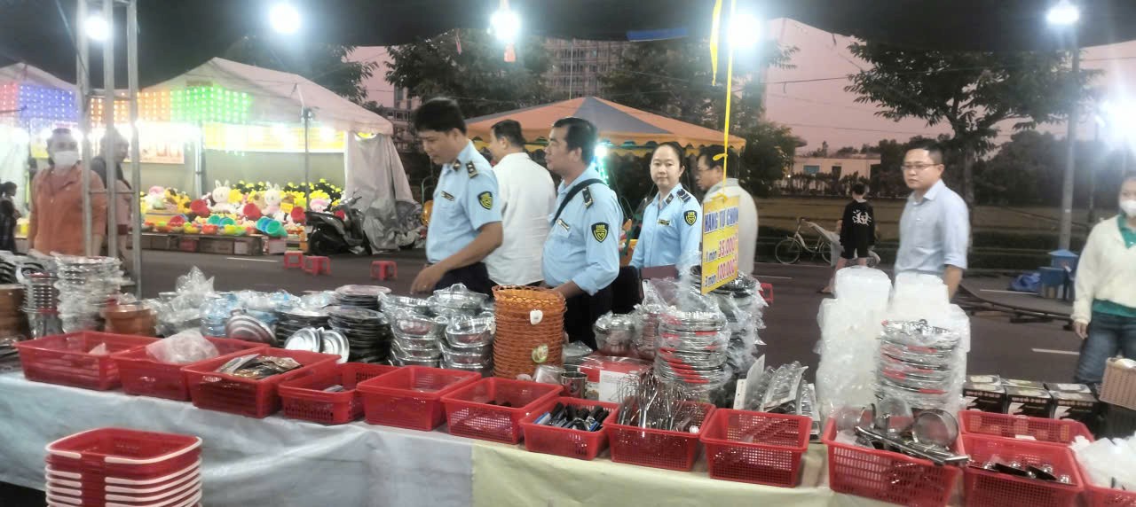 Kiểm tra bất ngờ loạt hộ kinh doanh: Xử phạt h&agrave;ng tỷ đồng, chuyển 1 vụ sang cơ quan điều tra- Ảnh 3.