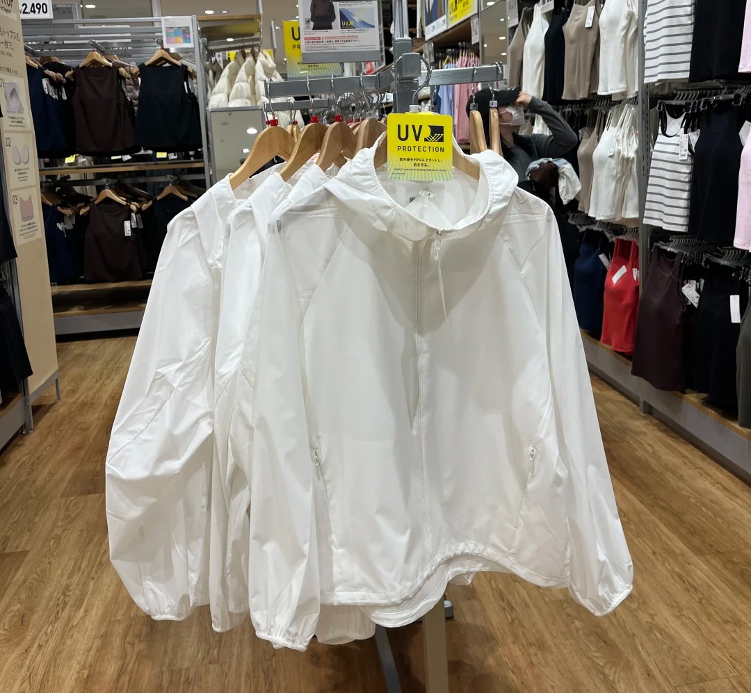 5 khoảnh khắc trong ng&agrave;y bạn "qu&ecirc;n" chống nắng, v&agrave; da đang &acirc;m thầm sạm đi từ đ&oacute;- Ảnh 6.