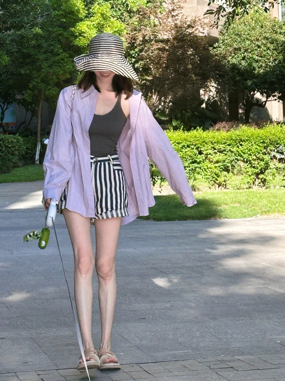 5 khoảnh khắc trong ng&agrave;y bạn "qu&ecirc;n" chống nắng, v&agrave; da đang &acirc;m thầm sạm đi từ đ&oacute;- Ảnh 4.