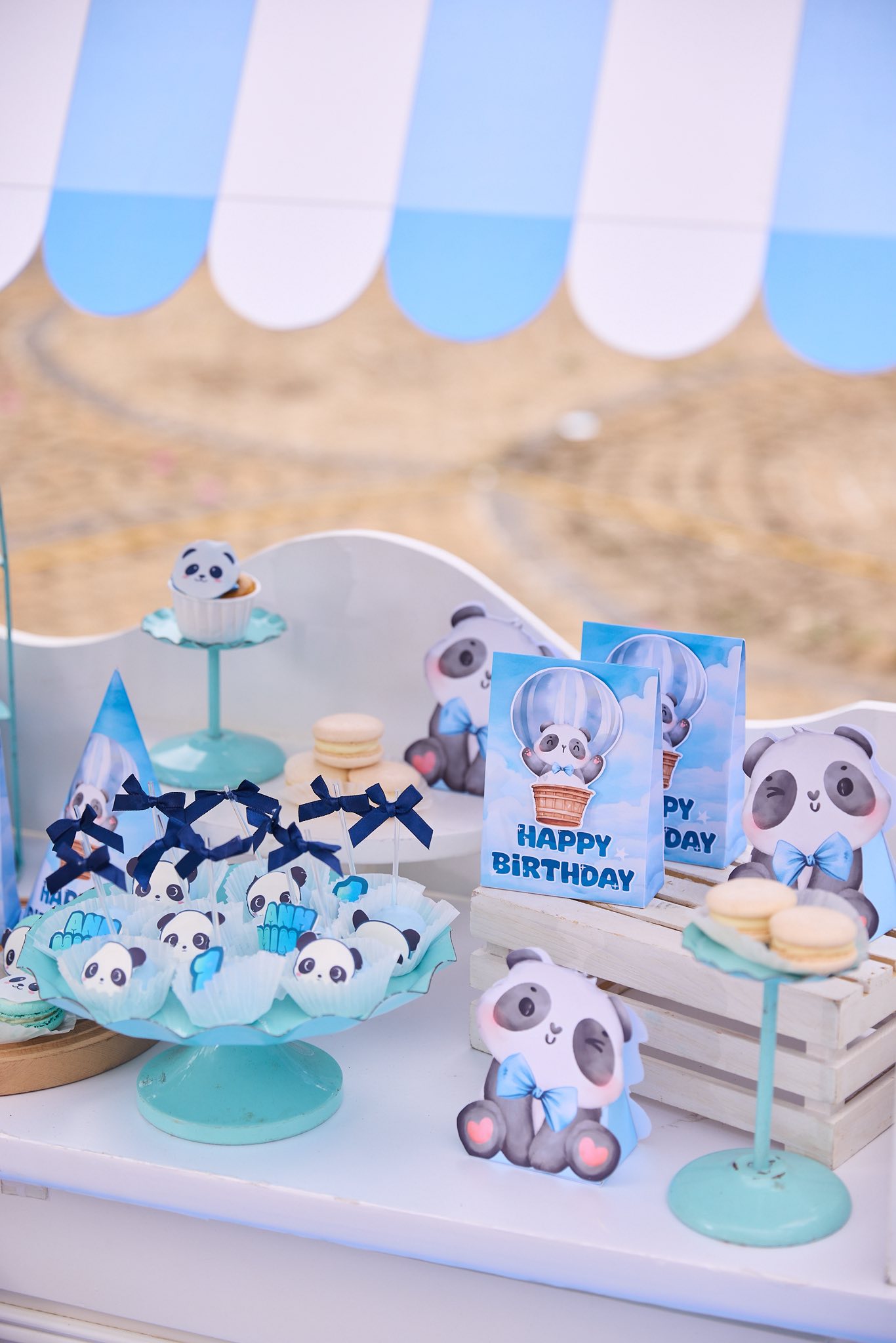 B&eacute; Panda tr&ograve;n 1 tuổi: Tiệc th&ocirc;i n&ocirc;i tổ chức tại dinh thự ho&agrave;nh tr&aacute;ng, m&agrave;n "chốt mic" của qu&yacute; tử nh&agrave; nữ MC g&acirc;y sốt - Ảnh 10.