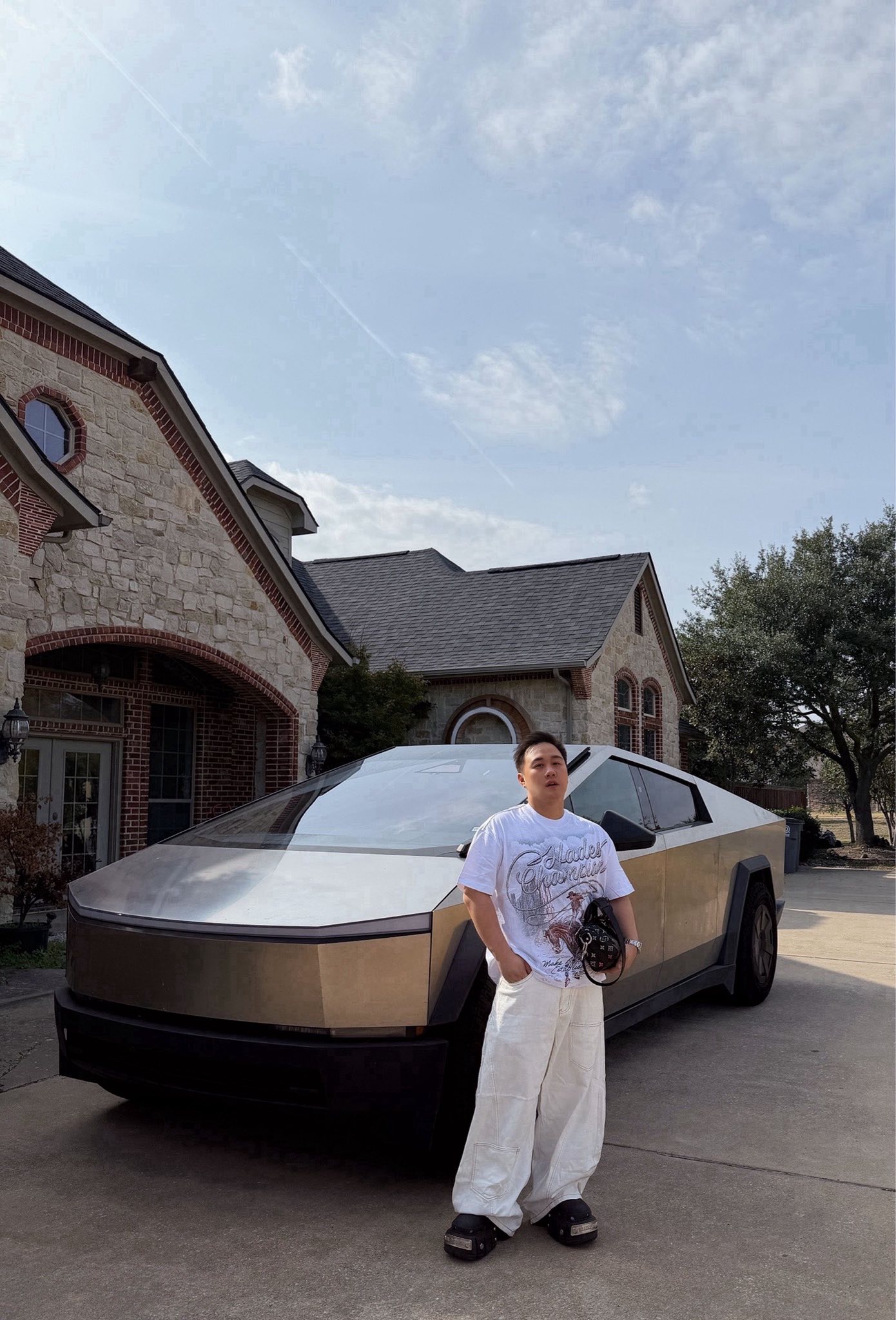 Threads ầm ĩ v&igrave; Trung Qu&acirc;n Idol- Ảnh 1.