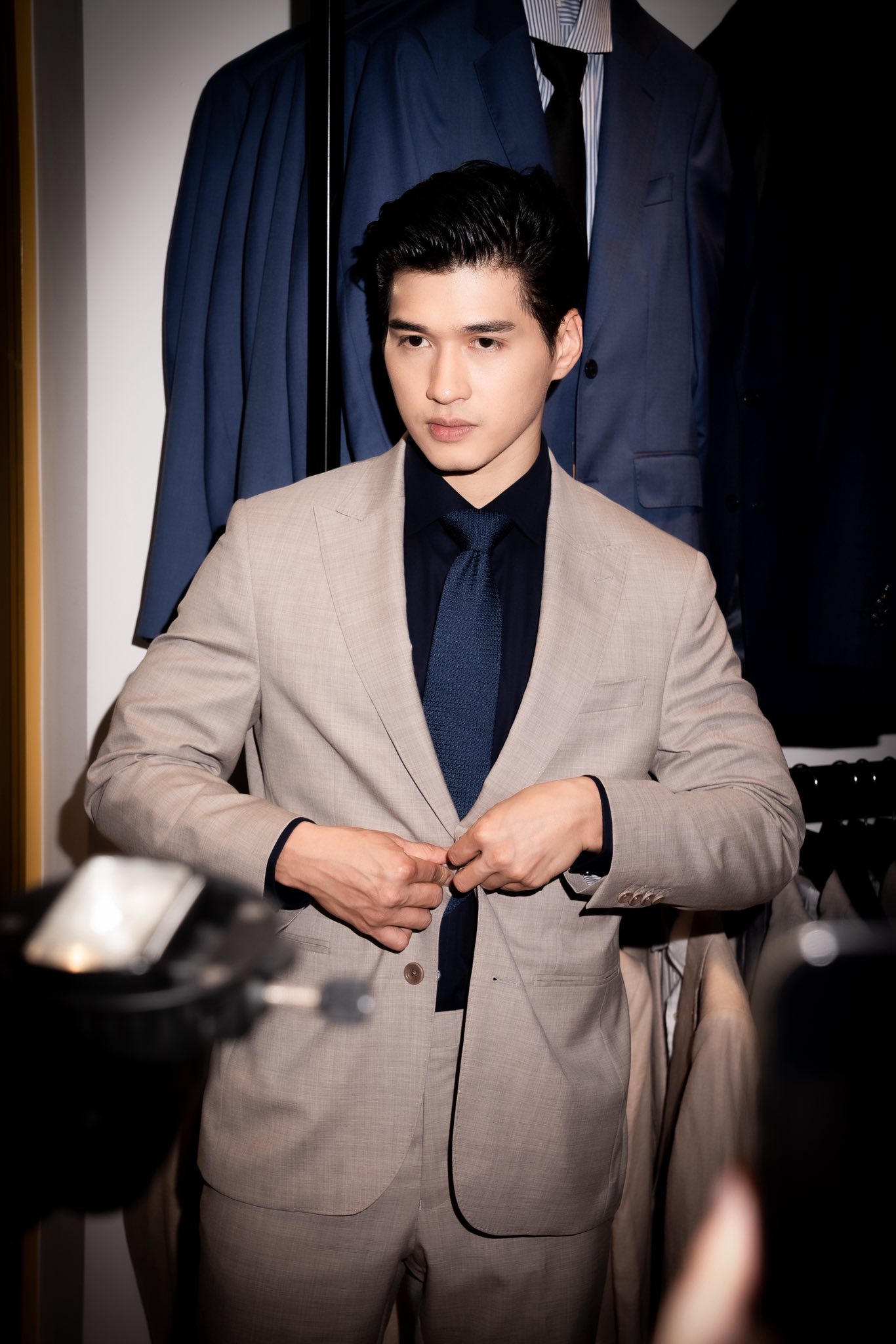 Đ&acirc;y m&agrave; l&agrave; nam thần top đầu Vbiz sao, rốt cuộc đ&atilde; trải qua chuyện g&igrave; khiến diện mạo lạ lẫm thế n&agrave;y?- Ảnh 3.