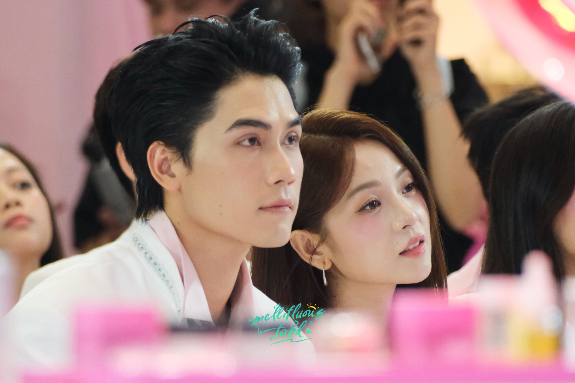 Hot rần rần clip V&otilde; Điền Gia Huy bơ đẹp Tam Triều D&acirc;ng tại sự kiện, tưởng phim giả t&igrave;nh thật cơ m&agrave;- Ảnh 4.