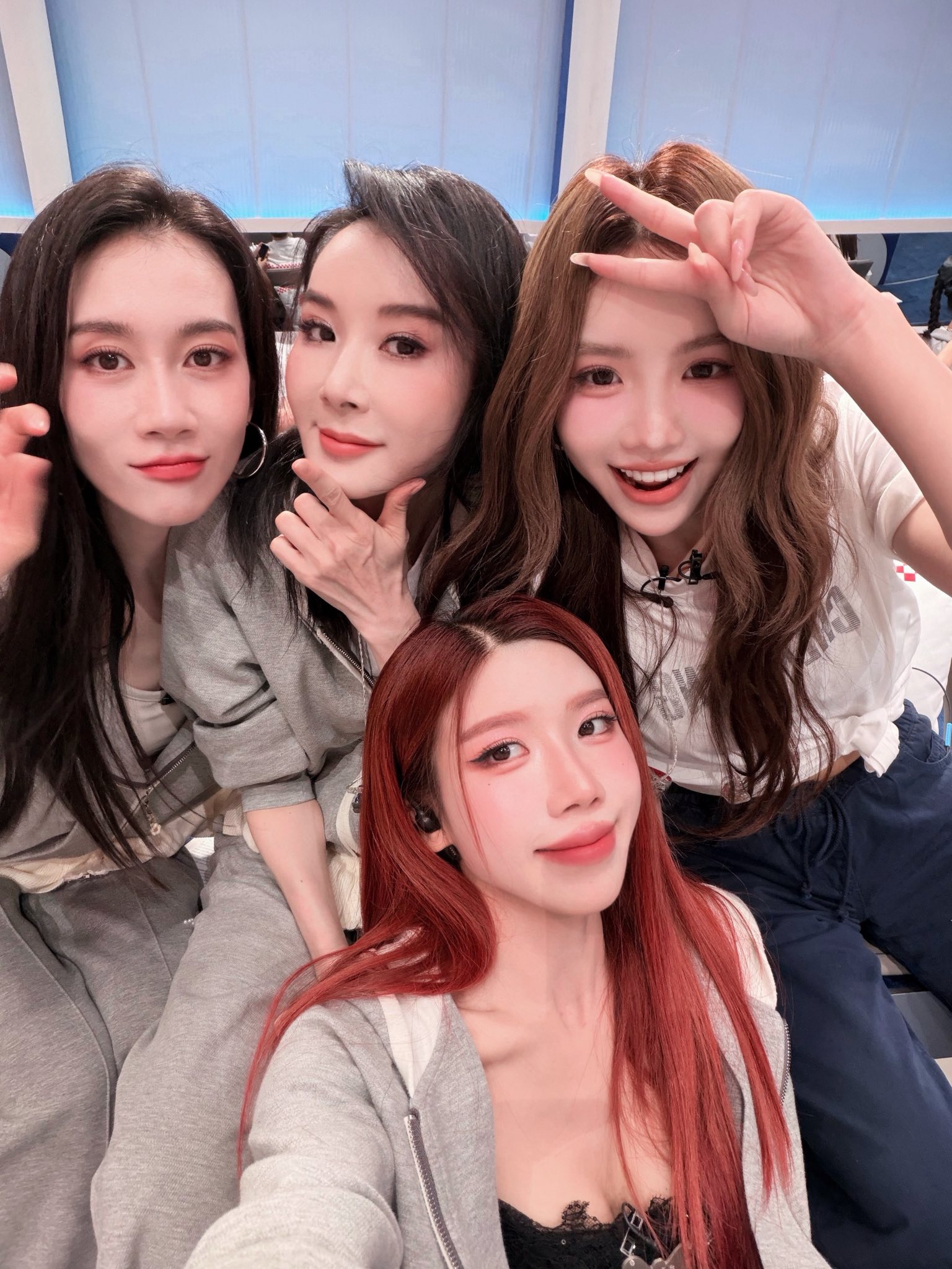 Tiết lộ g&acirc;y sốc về show Trung Quốc Trang Ph&aacute;p đang thi: Ekip kh&oacute;a cửa toilet, để 33 Chị Đẹp nhịn đi vệ sinh hơn 8 tiếng- Ảnh 3.