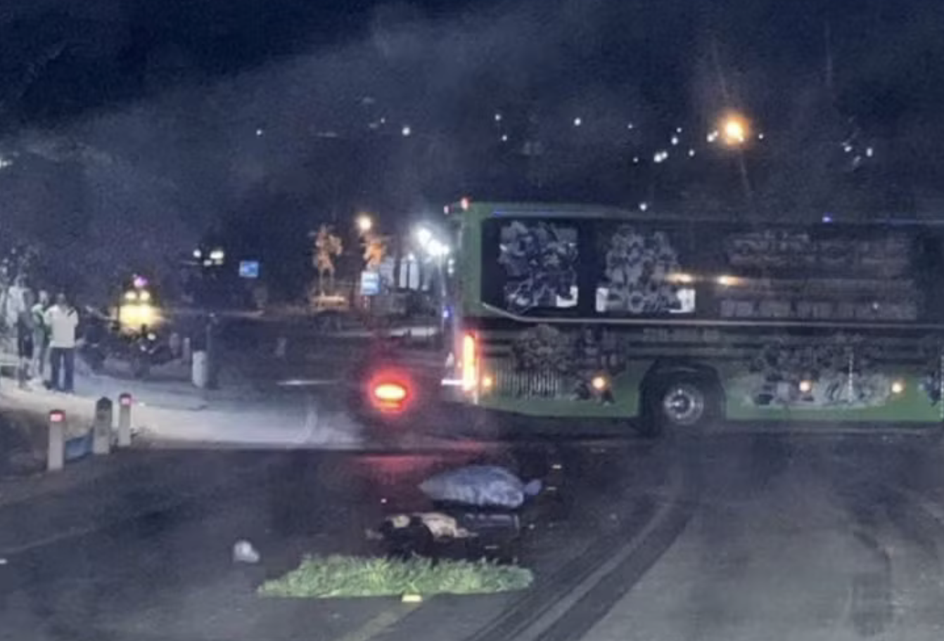 Xe kh&aacute;ch t&ocirc;ng xe m&aacute;y g&acirc;y tử vong tại gia Lai , điều tra vụ tai nạn nghi&ecirc;m trọng - Ảnh 1.