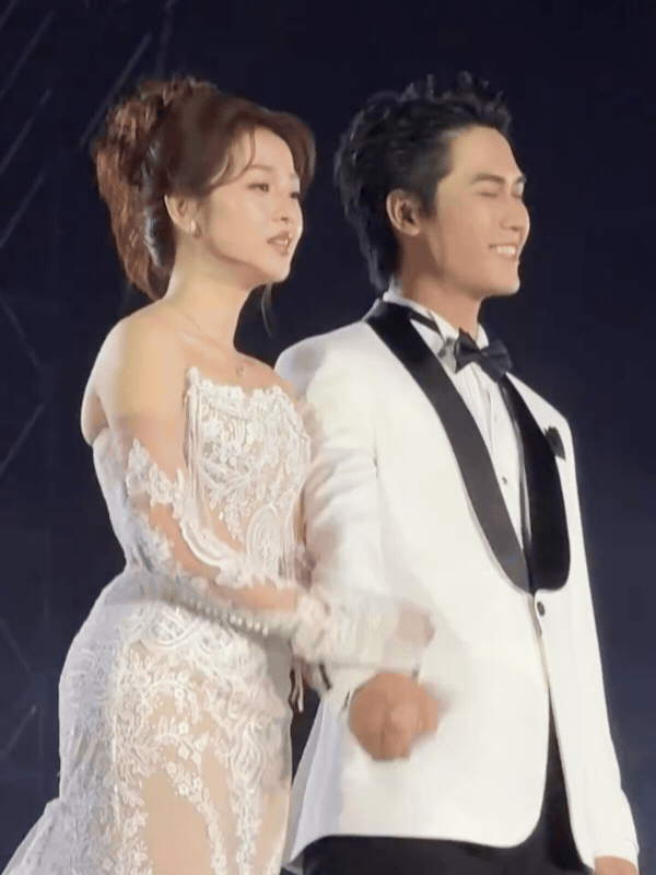 Hot rần rần clip V&otilde; Điền Gia Huy bơ đẹp Tam Triều D&acirc;ng tại sự kiện, tưởng phim giả t&igrave;nh thật cơ m&agrave;- Ảnh 5.