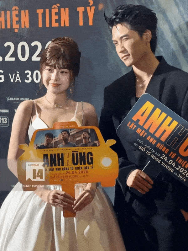 Thảm đỏ Đại Tiệc Trăng M&aacute;u 8: Tam Triều D&acirc;ng - V&otilde; Điền Gia Huy đẹp đ&ocirc;i chết mất, visual Miu L&ecirc; g&acirc;y sốc MXH- Ảnh 4.