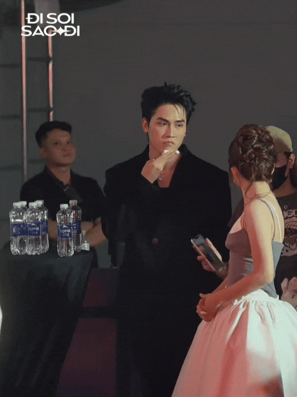 Hot rần rần clip V&otilde; Điền Gia Huy bơ đẹp Tam Triều D&acirc;ng tại sự kiện, tưởng phim giả t&igrave;nh thật cơ m&agrave;- Ảnh 7.