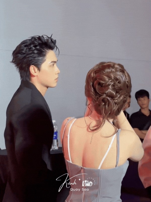 Hot rần rần clip V&otilde; Điền Gia Huy bơ đẹp Tam Triều D&acirc;ng tại sự kiện, tưởng phim giả t&igrave;nh thật cơ m&agrave;- Ảnh 8.