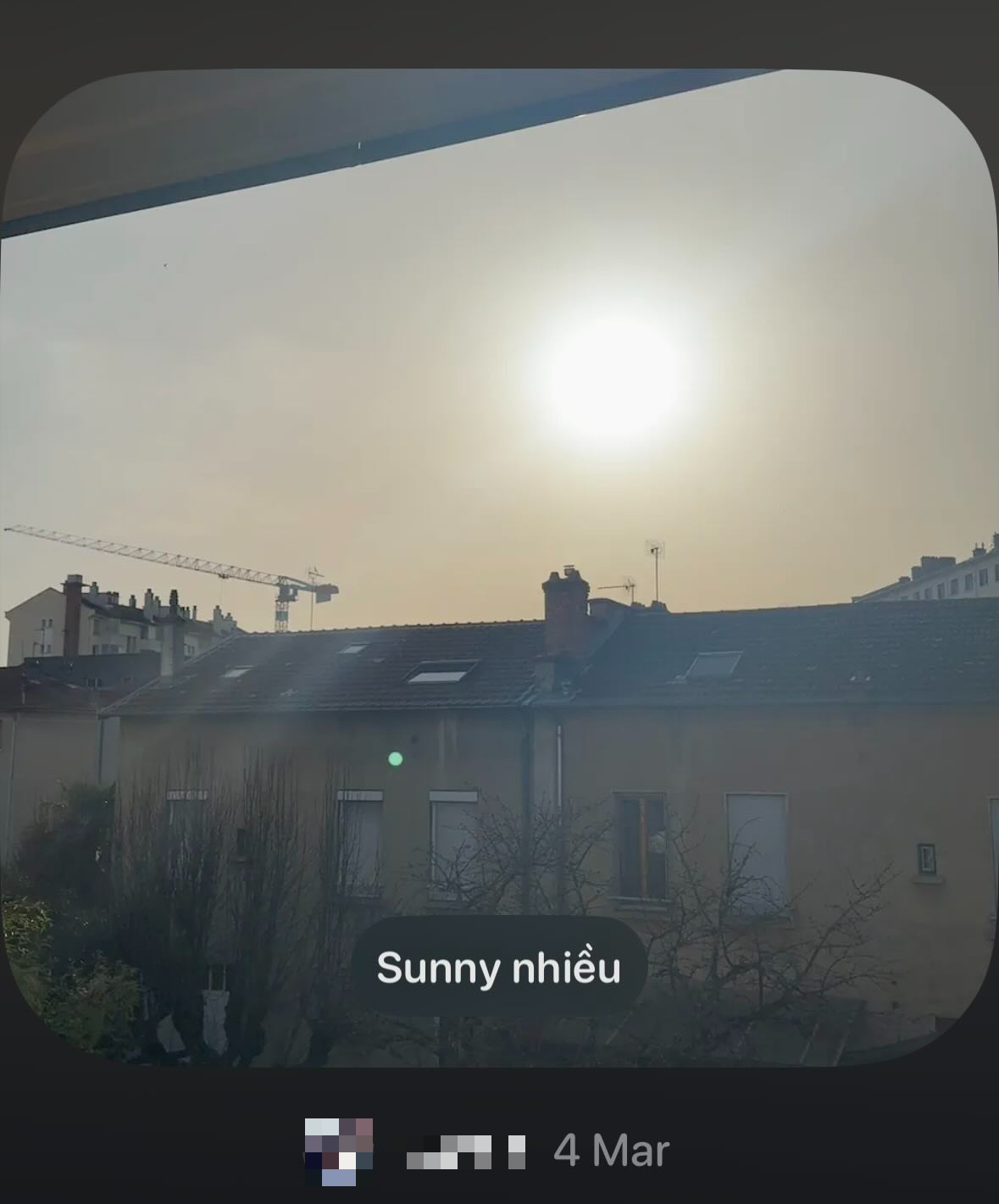 Kh&aacute;ch T&acirc;y d&ugrave;ng hết vốn liếng tiếng Việt để chơi Locket: Thấy sai sai nhưng sao viral thế n&agrave;y- Ảnh 4.