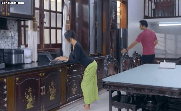 D&aacute;ng đứng B&oacute;ng Ma Hạnh Ph&uacute;c l&agrave; g&igrave; m&agrave; cả MXH bắt trend, xem tới đ&acirc;u ngại hết t&acirc;m can đến đ&oacute;- Ảnh 1.