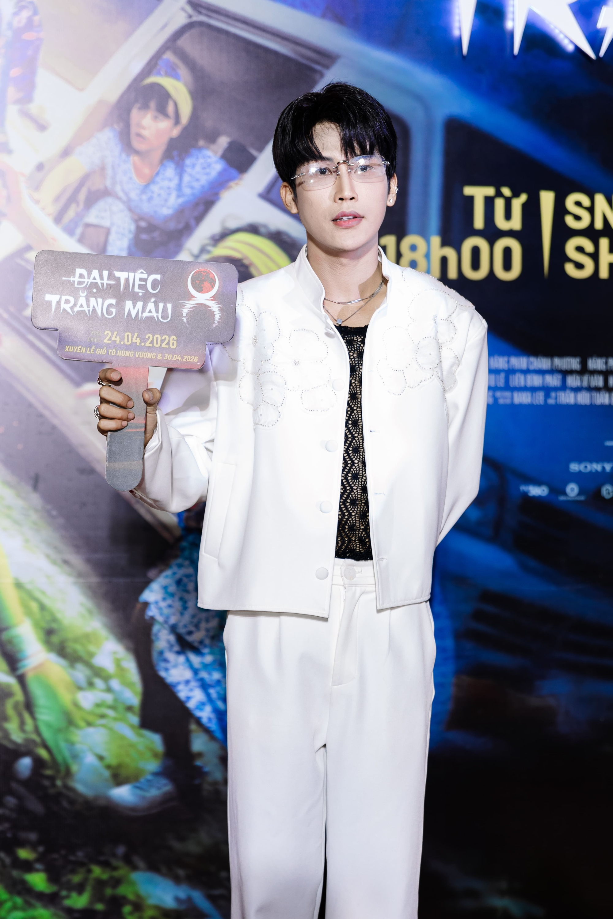 Thảm đỏ Đại Tiệc Trăng M&aacute;u 8: Tam Triều D&acirc;ng - V&otilde; Điền Gia Huy đẹp đ&ocirc;i chết mất, visual Miu L&ecirc; g&acirc;y sốc MXH- Ảnh 15.