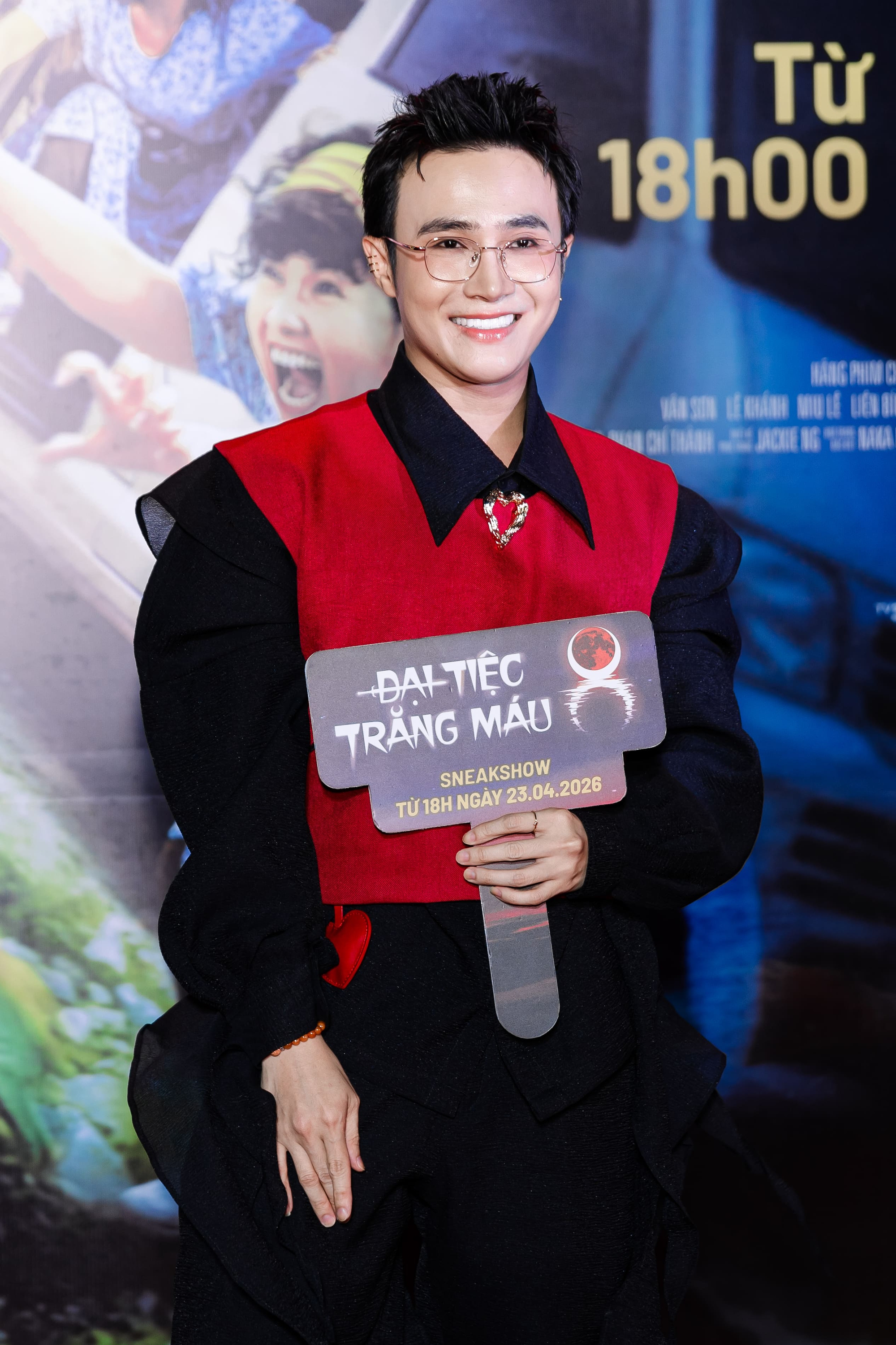 Thảm đỏ Đại Tiệc Trăng M&aacute;u 8: Tam Triều D&acirc;ng - V&otilde; Điền Gia Huy đẹp đ&ocirc;i chết mất, visual Miu L&ecirc; g&acirc;y sốc MXH- Ảnh 18.